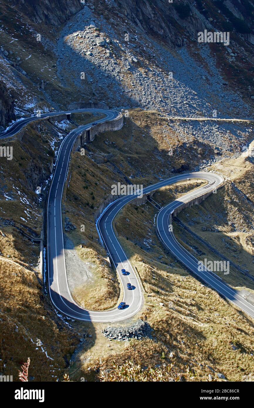 Le passage Transfagarasan est le passage au-dessus des Carpates en Roumanie et est l'une des routes de montagne les plus spectaculaires au monde Banque D'Images