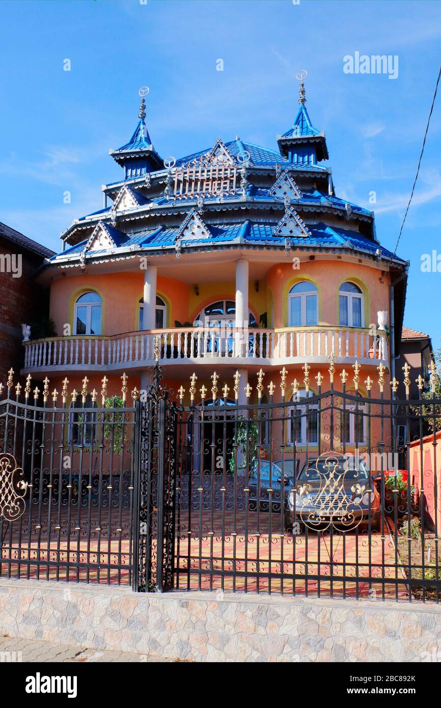 Maison luxueuse de Roms appelée "tiganesti palais" à Huedin, Roumanie Banque D'Images