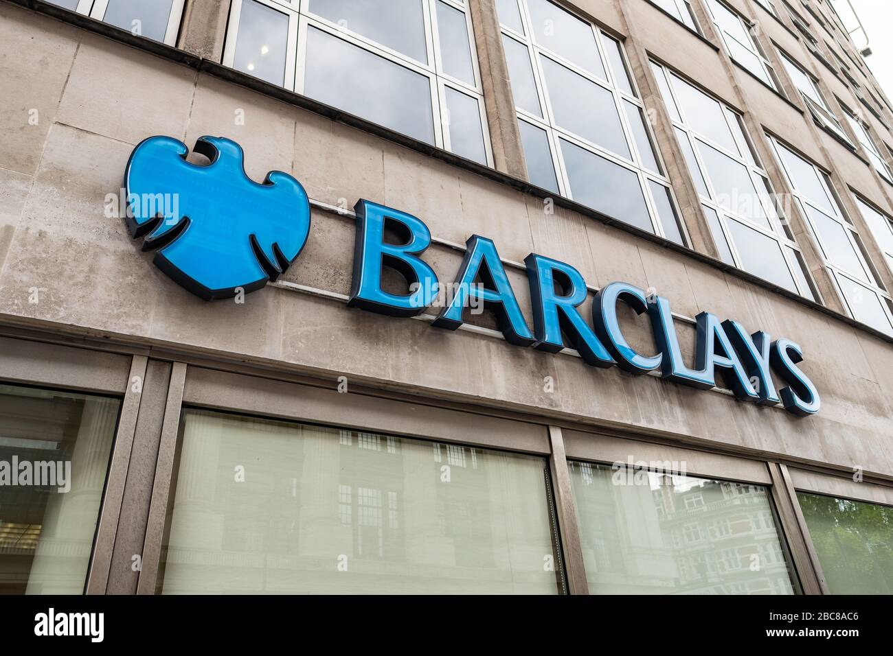 Affichage de la succursale de la banque de rue Barclays - Londres, Royaume-Uni Banque D'Images