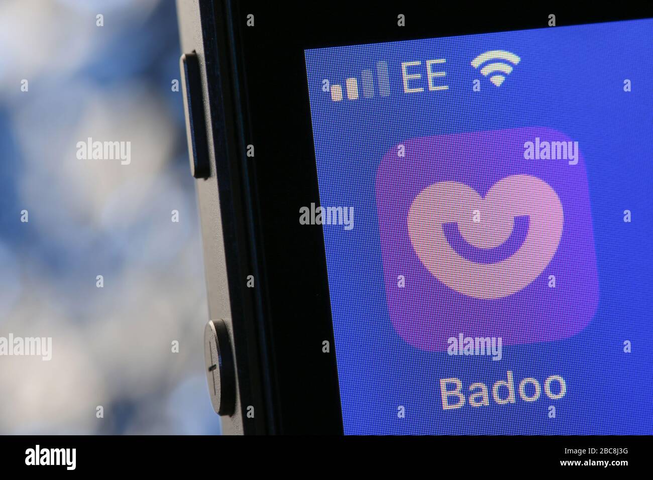 Application de datation Badoo sur iPhone. Banque D'Images