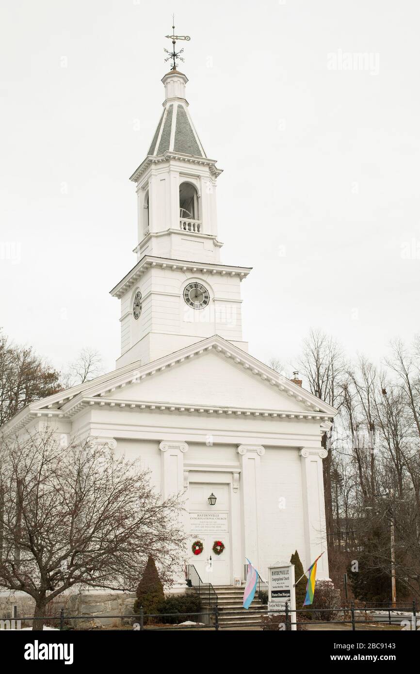 Église congrégationnelle à Haydenville (partie de Williamsburg), Massachusetts. Banque D'Images