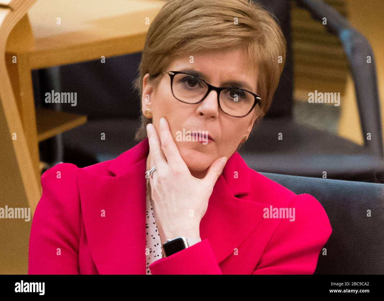 Édimbourg, Royaume-Uni. 3 mars 2020. Photo : Nicola Sturgeon MSP - Premier ministre de l'Écosse et chef du Parti national écossais. Scènes des premiers ministres questions au Parlement écossais à Holyrood, Édimbourg. Banque D'Images