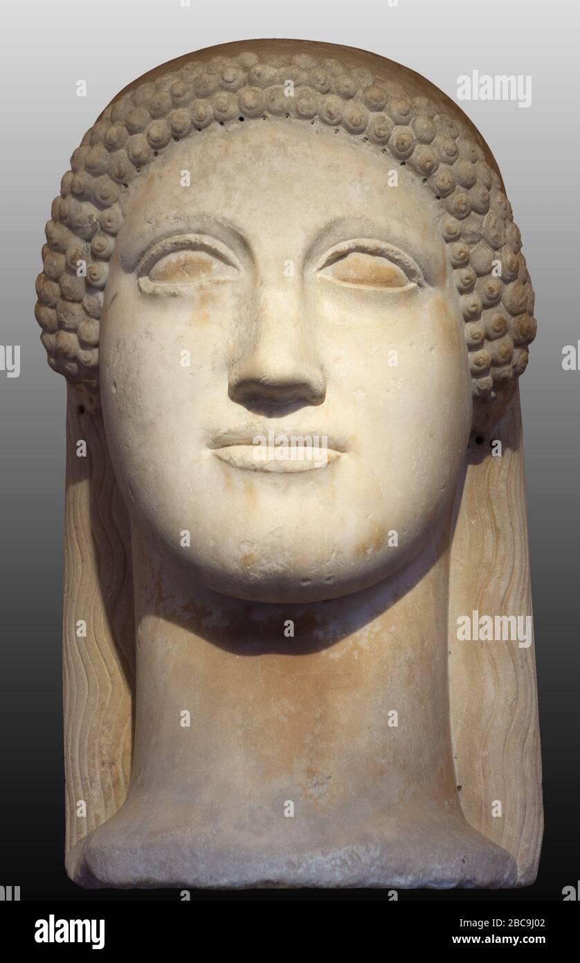 Ludovisi Acrolith: Un Grec monumental feu Archaïque chef de marbre d'un Kore. Rome, Italie Banque D'Images