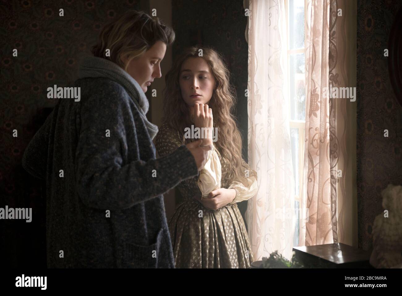 DATE DE SORTIE: 25 décembre 2019 TITRE: Little Women STUDIO: Columbia Pictures DIRECTRICE: GRETA Gerwig COMPLOT: Quatre sœurs viennent de l'âge en Amérique au lendemain de la guerre civile AVEC SAOIRSE RONAN set. (Image de crédit : © Columbia Pictures/Entertainment Pictures) Banque D'Images