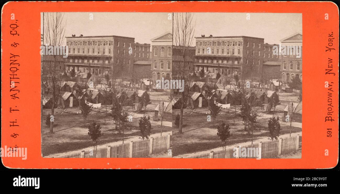 Campement fédéral à l'extérieur de Trout House et Masonic Hall, Decatur Street, Atlanta Georgia, Stereo Card, George N. Barnard, E. & H.T. Anthony & Co., novembre 1864 Banque D'Images