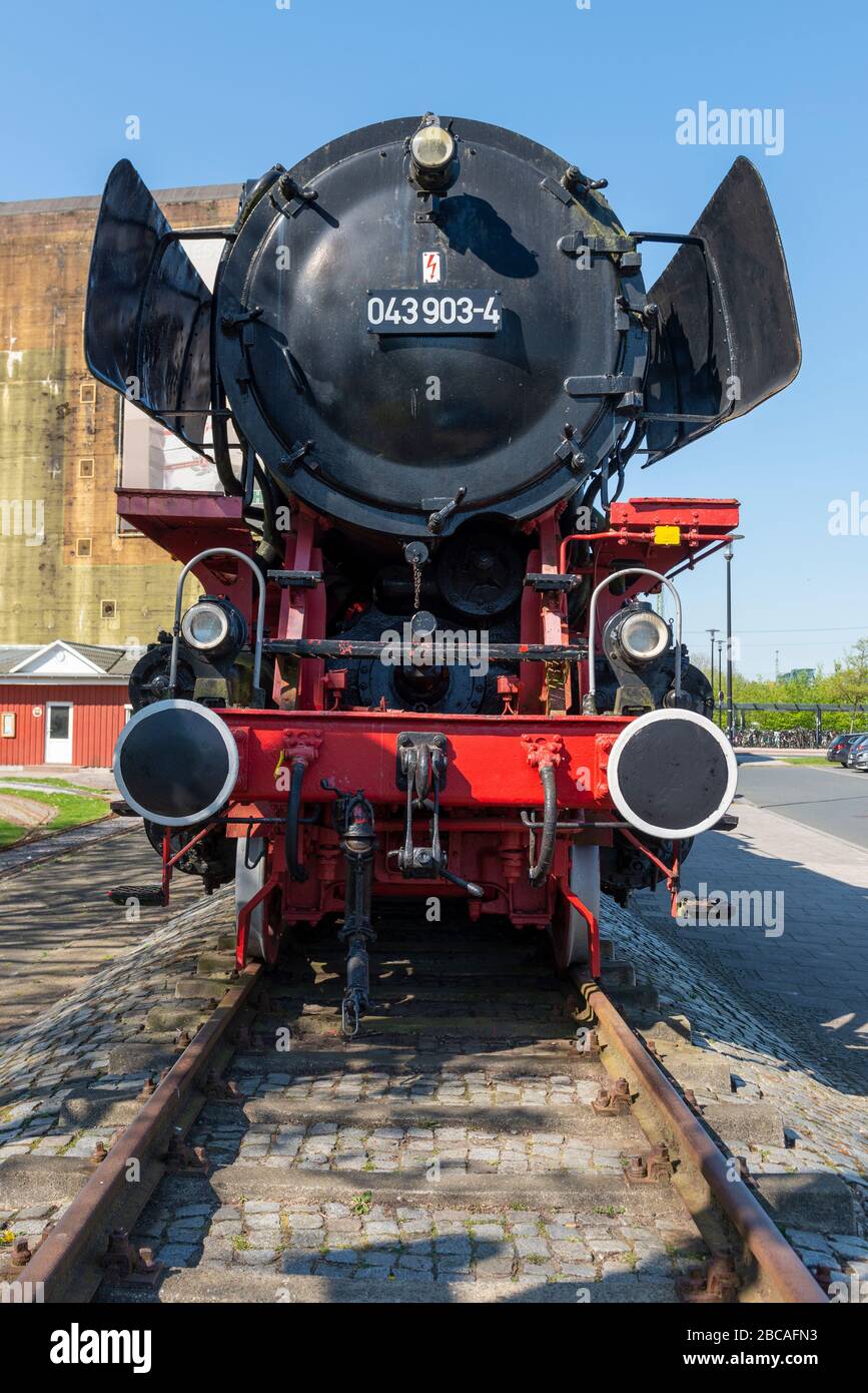 Allemagne, Basse-Saxe, Frise orientale, Emden, locomotive à vapeur 043 à la gare d'Emder. Banque D'Images