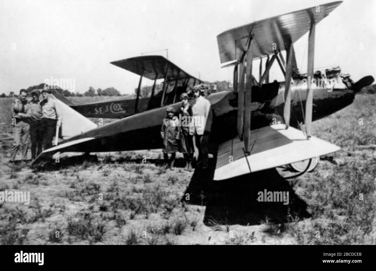 Curtiss jenny Banque de photographies et d’images à haute résolution ...
