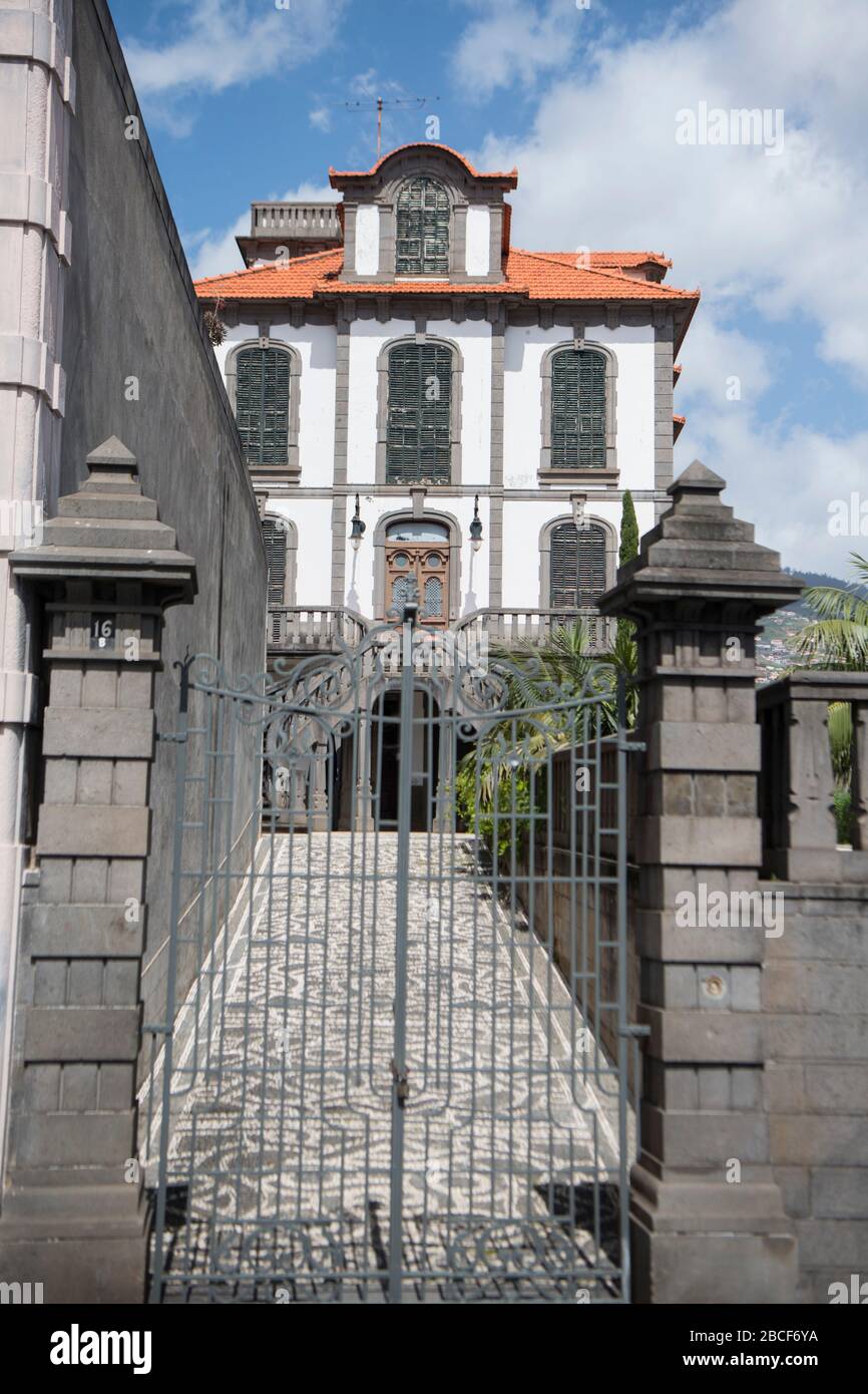 L'Université de Memorias, dans le centre-ville de Funchal, sur l'île de Madère du Portugal. Portugal, Madère, avril 2018 Banque D'Images