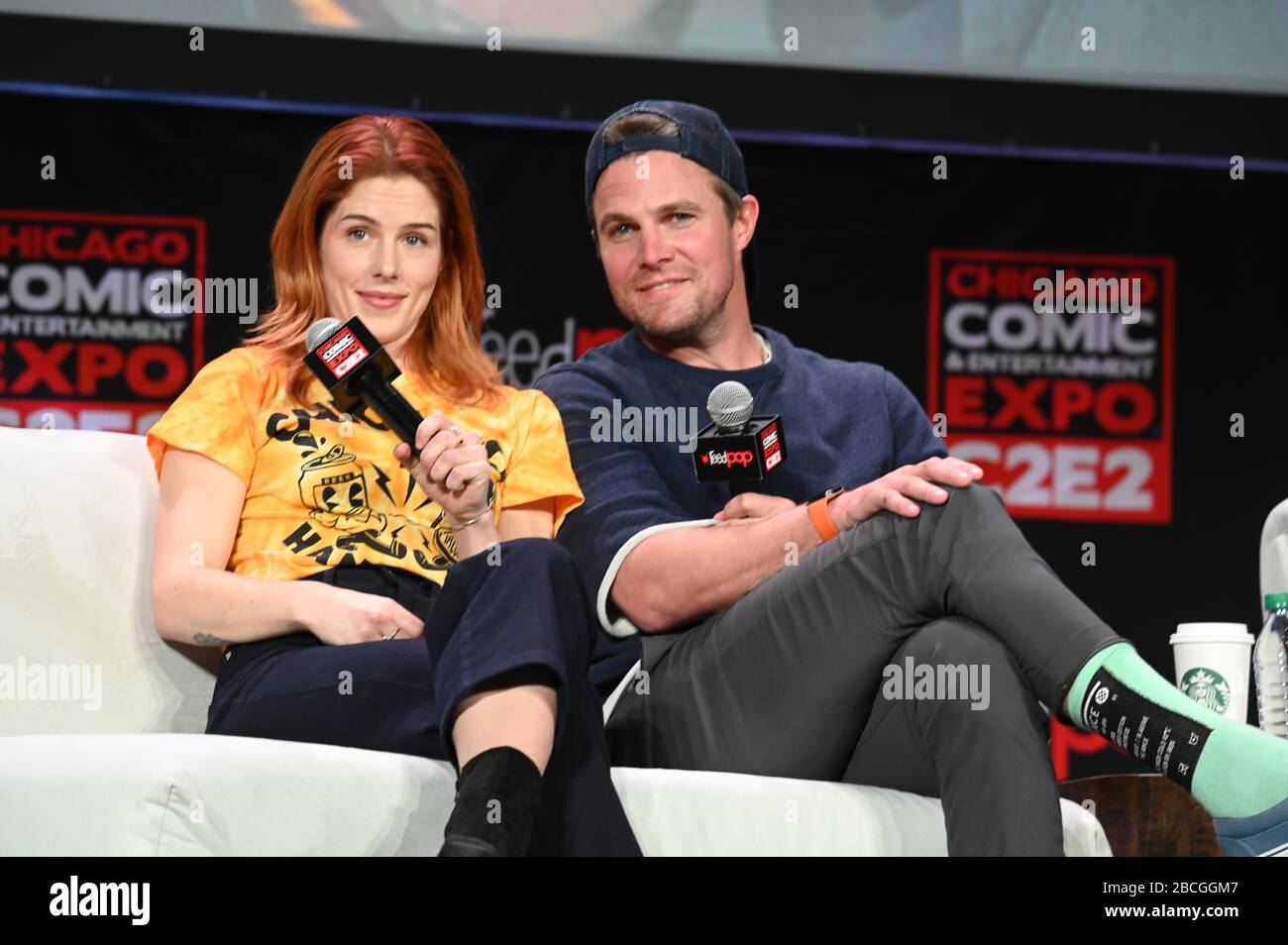 Chicago Comic & Entertainment Expo (WENN.com) 2020 au McCormick place Convention Center de Chicago, il, États-Unis le 29 février 2020 avec: Emily Bett Rickards et Stephen Amell où: Chicago, Illinois, États-Unis quand: 29 février 2020 crédit: Adam Bielawski/ Banque D'Images