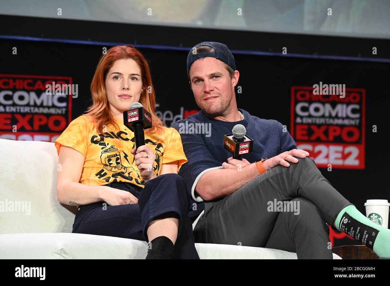 Chicago Comic & Entertainment Expo (WENN.com) 2020 au McCormick place Convention Center de Chicago, il, États-Unis le 29 février 2020 avec: Emily Bett Rickards et Stephen Amell où: Chicago, Illinois, États-Unis quand: 29 février 2020 crédit: Adam Bielawski/ Banque D'Images