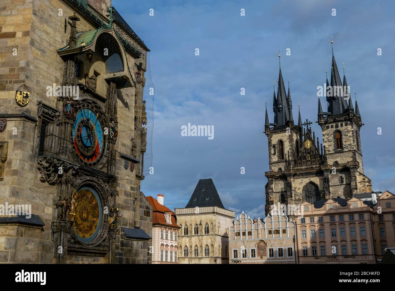 Tour d'horloge astronomique et place de Prague Banque D'Images