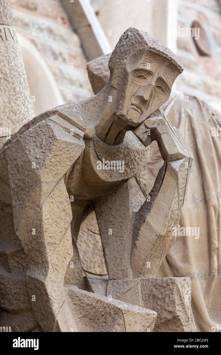 Détail d'une statue à l'extérieur de la Basílica de la Sagrada Família, conçue par Antoni Gaudí à Barcelone, Espagne Banque D'Images