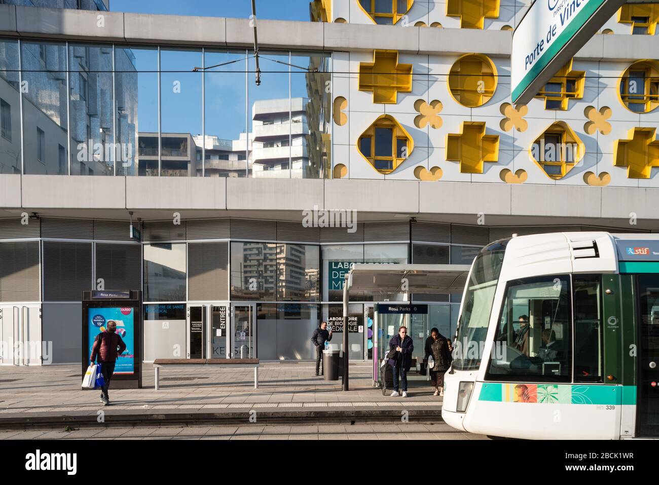 Tramway T3B Rosa Station Parcs dans le quartier le Parks, Paris Banque D'Images