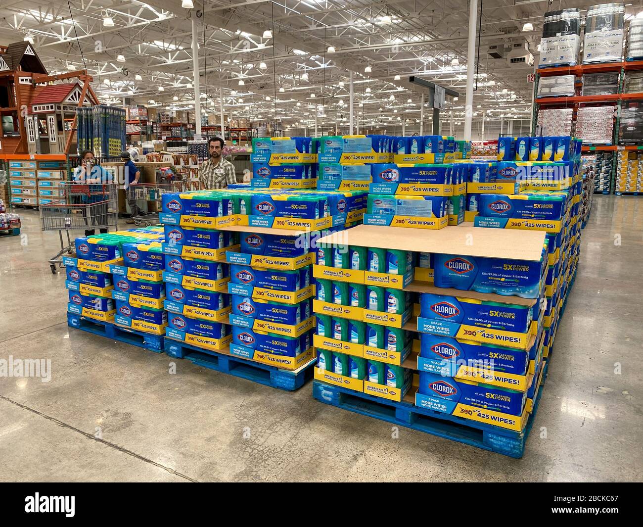 Ailse Dans Un Magasin Costco Différents Produits. Costco Wholesale  Corporation Est Le Plus Grand Club D'entrepôts Réservé Aux Membres Aux  États-Unis. . San Diego, États-Unis, Avril Photo Stock - Alamy