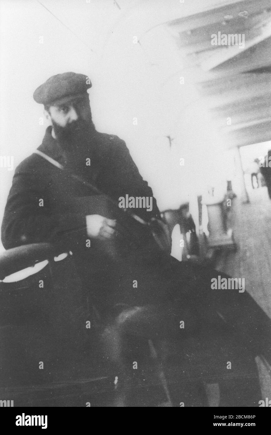 English Theodor Herzl A Bord D Un Navire En Route Vers Israel 18 E I I I U U I E O I O E E I U O C E U C 18 1 Janvier 18 Ceci Est