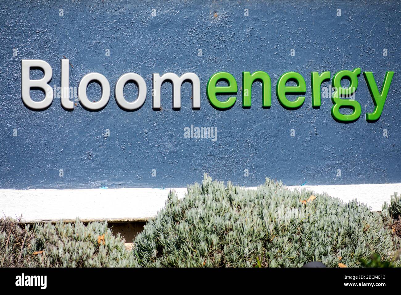 Centrale de Bloom Energy Sign dans la Silicon Valley. La société fabrique et commercialise des piles à combustible à oxyde solide qui produisent de l'électricité sur place - San J Banque D'Images