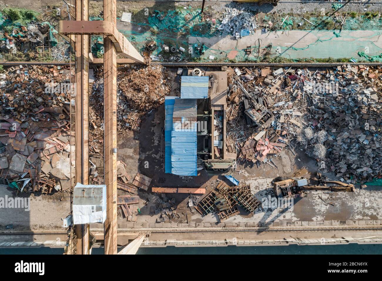 vue aérienne du site de recyclage des déchets métalliques Banque D'Images