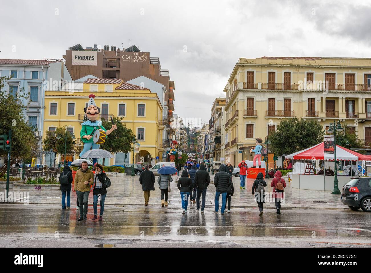 Big Puppets décorant les rues de la ville de Patras pour le célèbre Carnaval de Patras, le plus grand événement de son genre en Grèce et l'un des plus grands de l'UE Banque D'Images