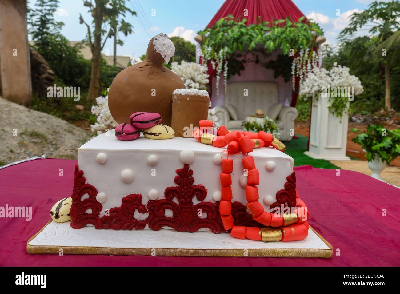 Mariage Afrique Decoration Et Gateau Photo Stock Alamy Mariage Afrique Decoration Et Gateau Photo Stock Alamy