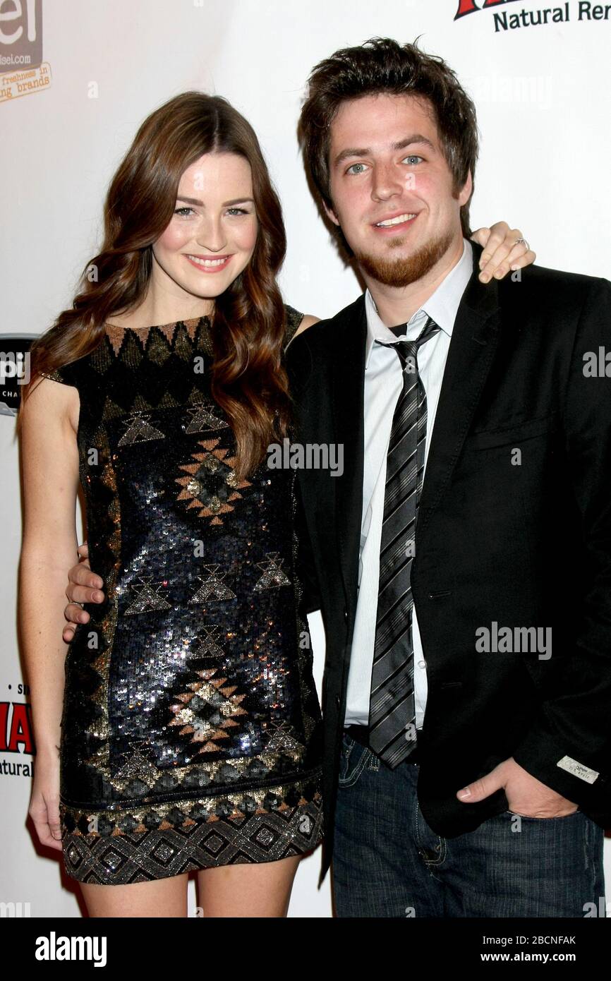 10 décembre 2011, Los Angeles, CA, États-Unis: LOS ANGELES - DEC 10: Jonna Walsh, Lee DeWyze à la fête de lancement de VocalizeU au Rolling Stone Restaurant le 10 décembre 2011 à Los Angeles, CA (image de crédit: © Kay Blake/ZUMA Wire) Banque D'Images