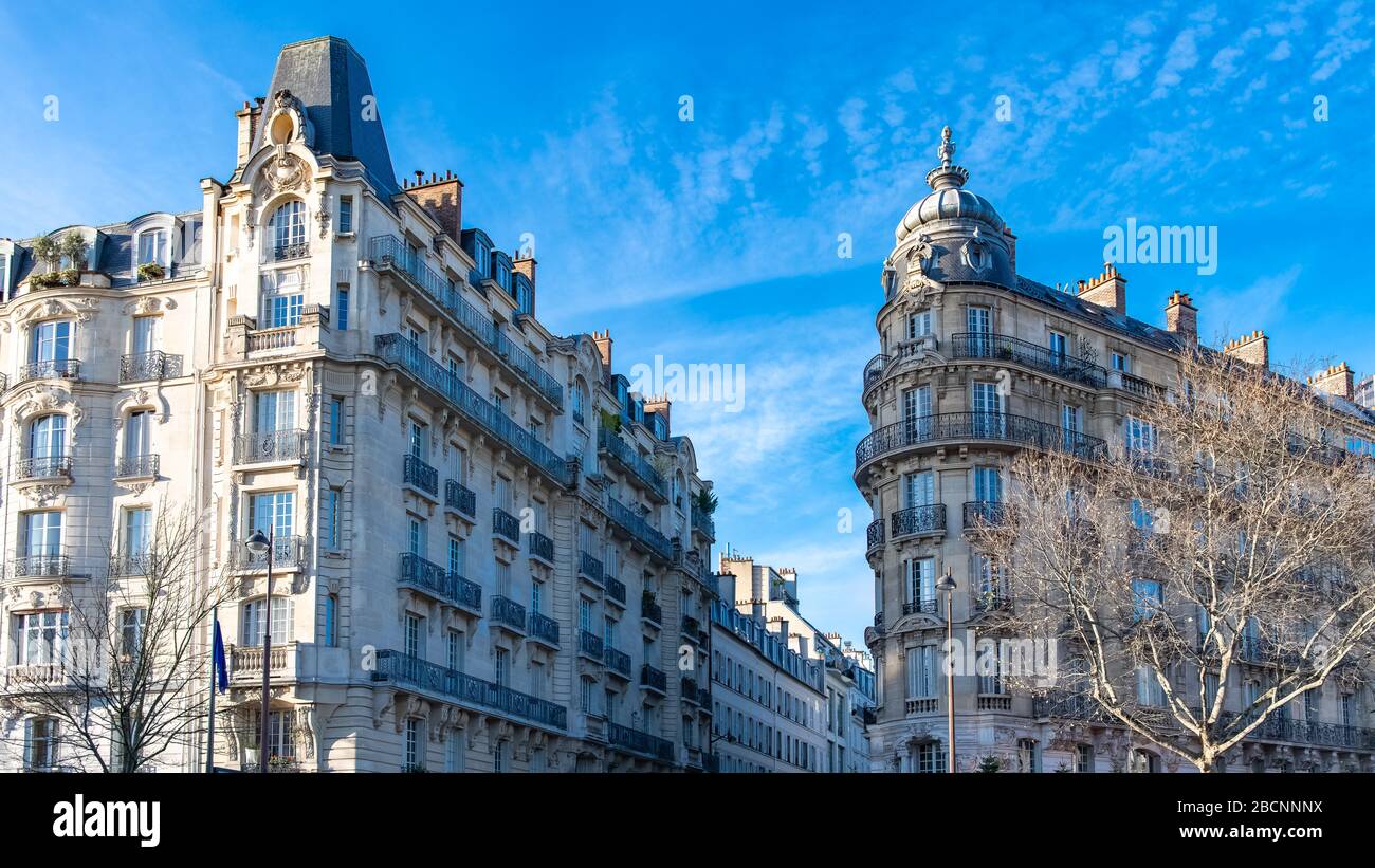 Paris, bâtiments typiques boulevard du Montparnasse, belles façades Banque D'Images