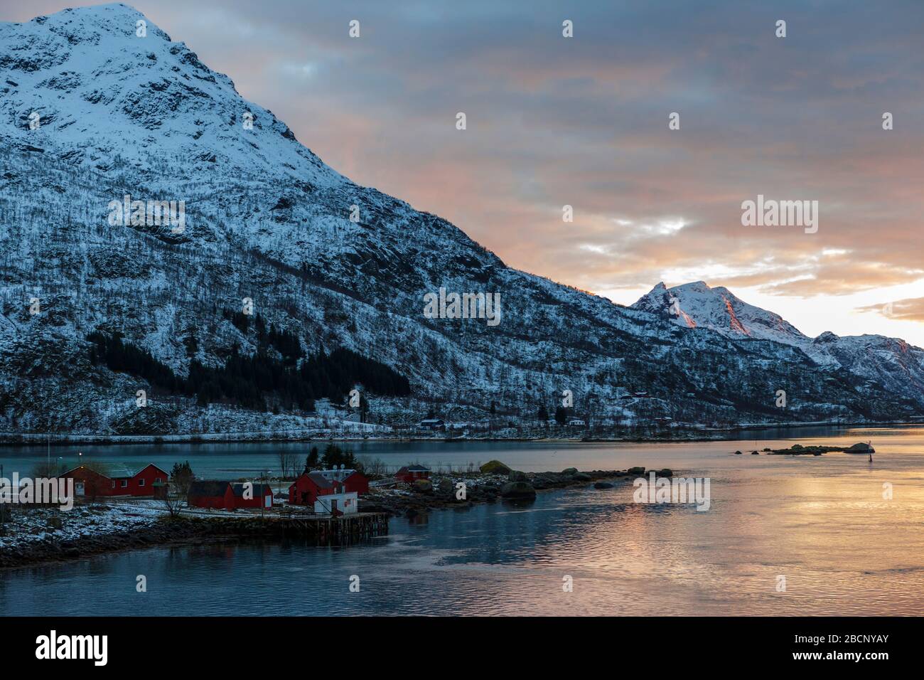 Raftøra sur Raftsundet, Hinnøya, Vesterålen, Norvège du Nord Banque D'Images