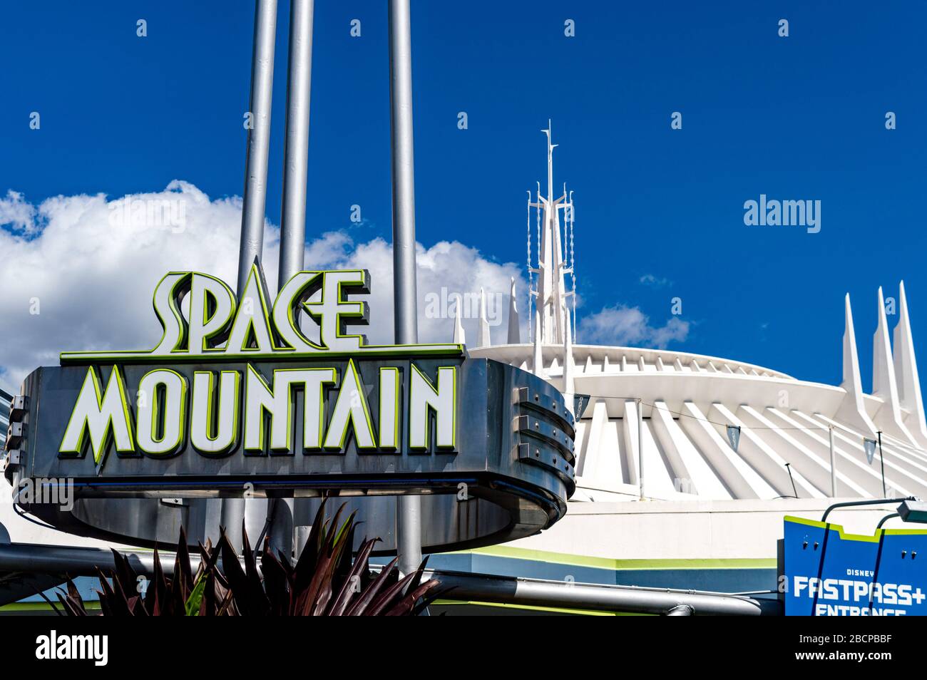 Space Mountain Ride à Tomorrowland au Disney World Resort, Orlando, Floride, États-Unis Banque D'Images