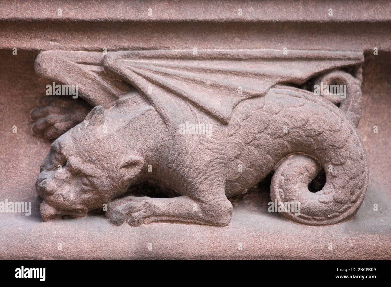 Grotesque ailé Lion/chien à la cathédrale de Chester, Chester, Royaume-Uni Banque D'Images