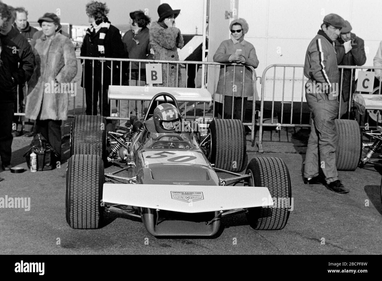 JO Siffert, XXVI B.A.R.C. '200' 1971 pages jaunes - Trophée européenne du Mémorial de Jochen Rindt pour pilotes de Formule 2, circuit de Thruxton de la 2e ronde, Andover, Grande-Bretagne Banque D'Images