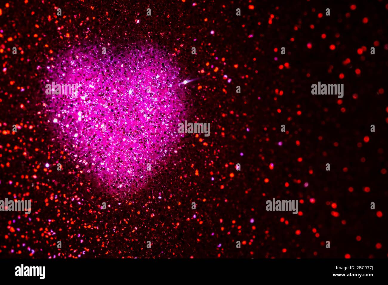 Saint-Valentin fond de jour avec forme de coeur rose, coeur rose valentine, modèle de jour valentines avec espace de copie Banque D'Images