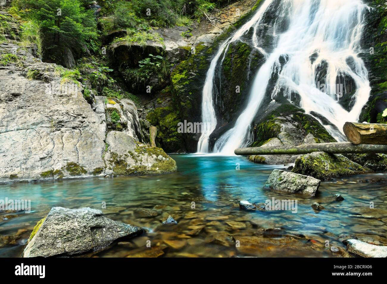Détail de la cascade de voile de la mariée dans les montagnes d'Apuseni, Roumanie Banque D'Images