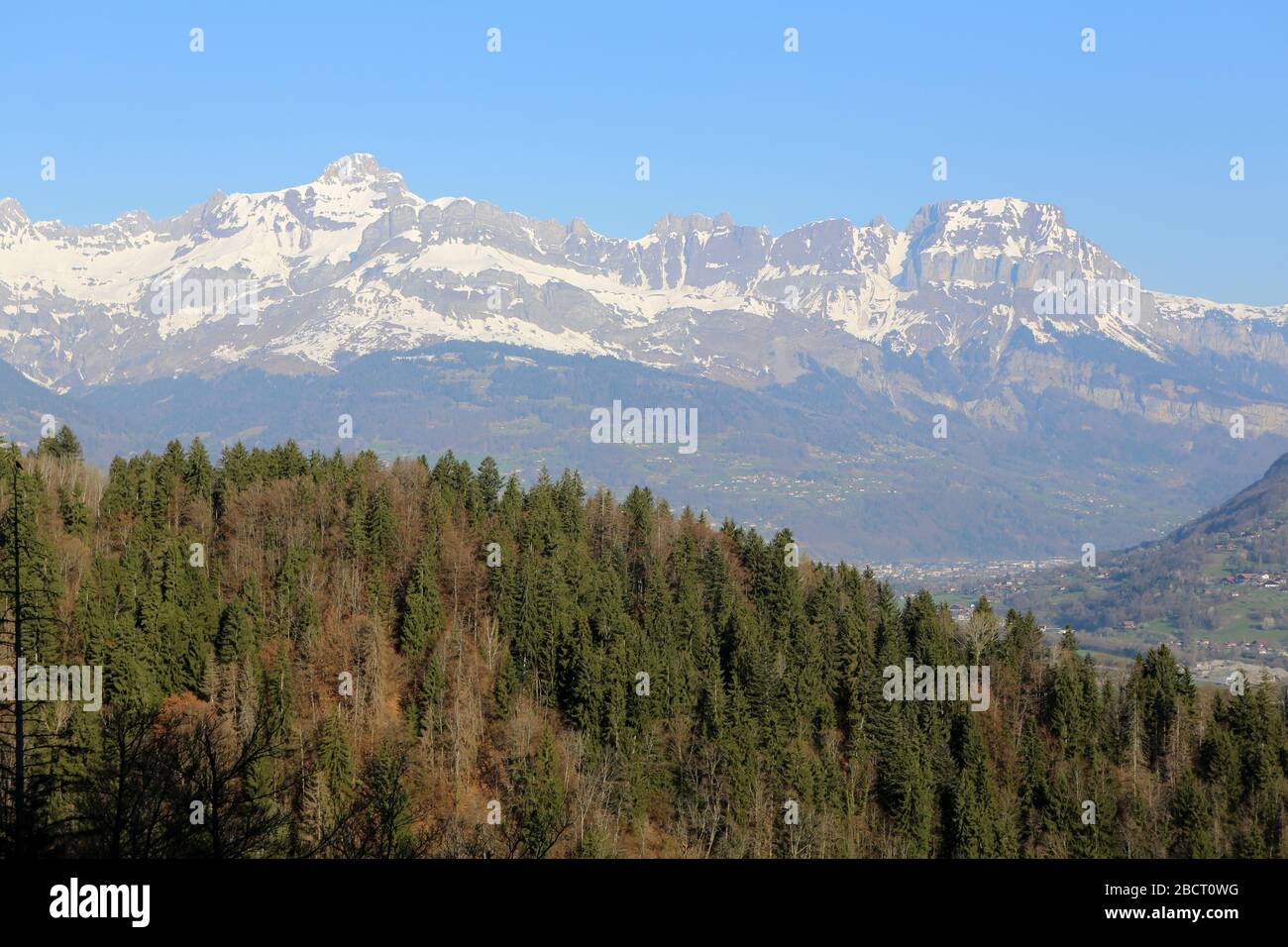 Vue sur la chaîne des Aravis. Alpes françaises. Saint-Gervais-les-bains.  Haute-Savoie. France Photo Stock - Alamy