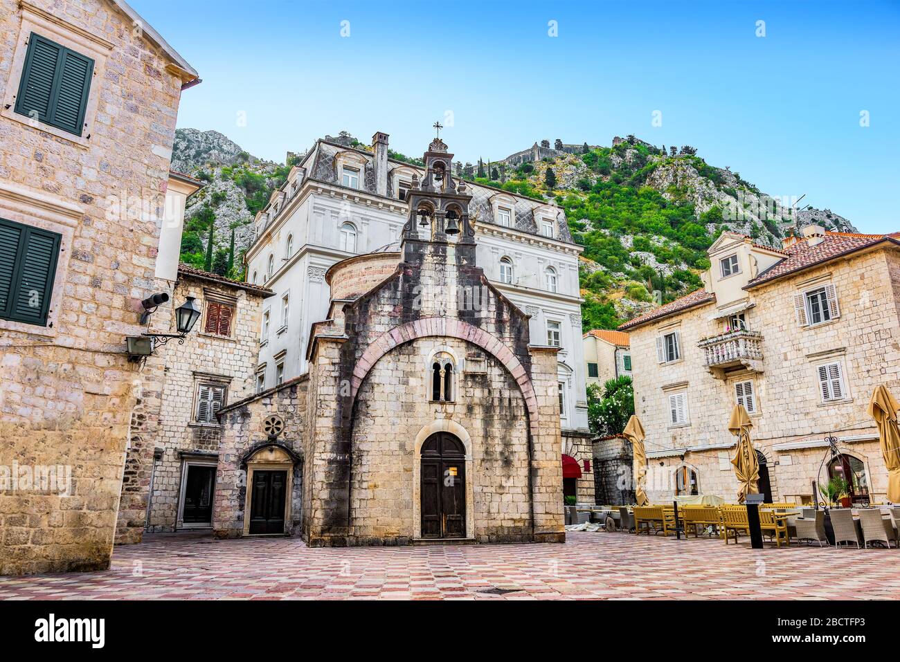 Église Saint Luke à Kotor au lever du soleil, Monténégro Banque D'Images