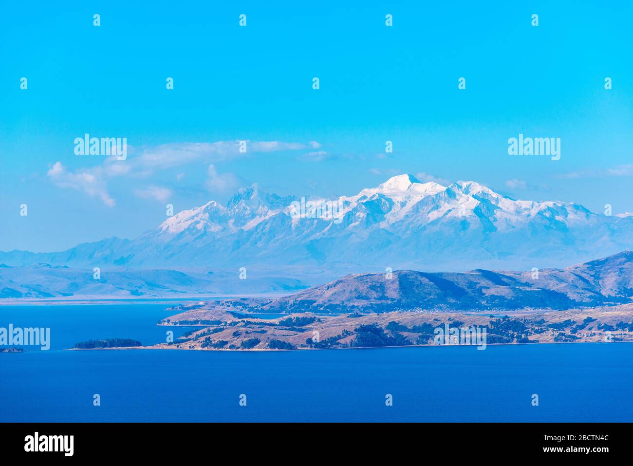 Campagne rurale sur la péninsule de Copacabana à une altitude d'environ 4 000 m, département la Paz, Bolivie, Amérique latine Banque D'Images