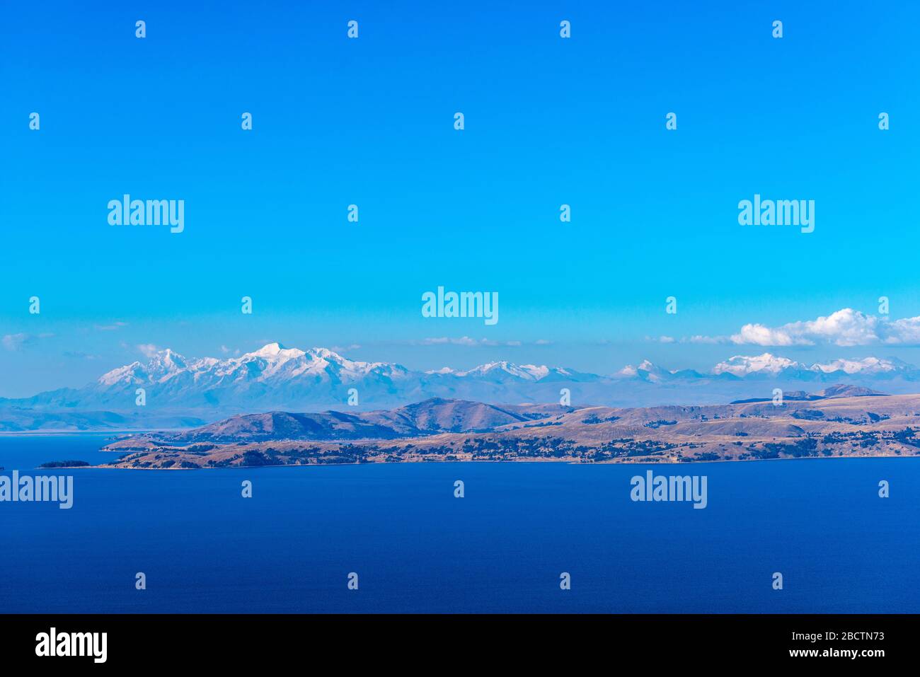 Campagne rurale sur la péninsule de Copacabana à une altitude d'environ 4 000 m, département la Paz, Bolivie, Amérique latine Banque D'Images