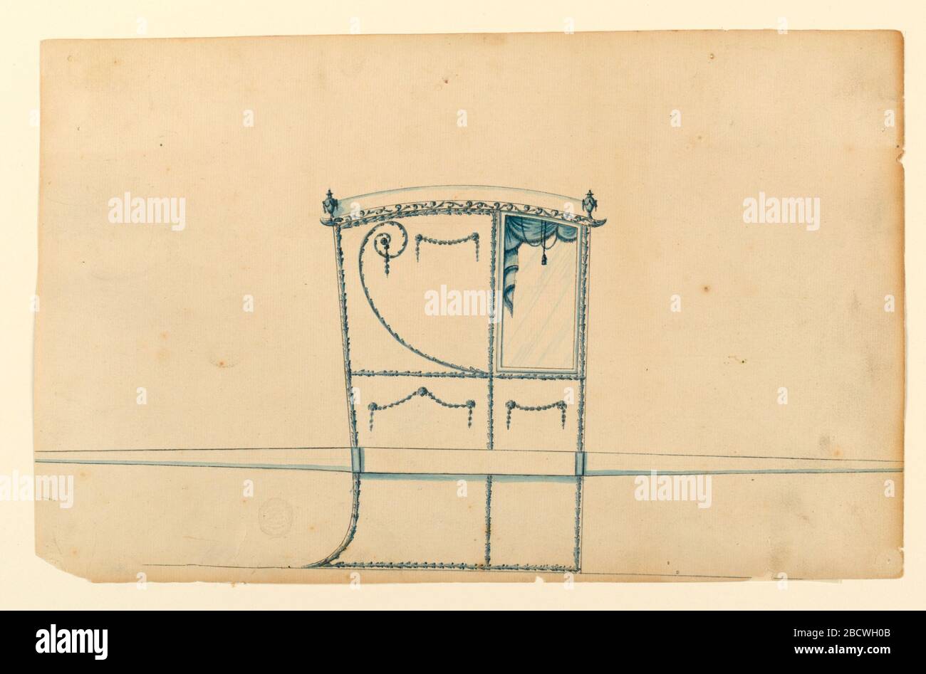 Design pour une chaise de berline. La recherche dans ProgressShown dans le profil tourné vers la droite. Les urnes se trouvent dans les coins supérieurs. Le panneau à côté de la fenêtre est décoré d'un rouleau et d'une guirlande posée sur des masques. Les motifs similaires décorent les panneaux inférieurs. Design pour une chaise de berline Banque D'Images