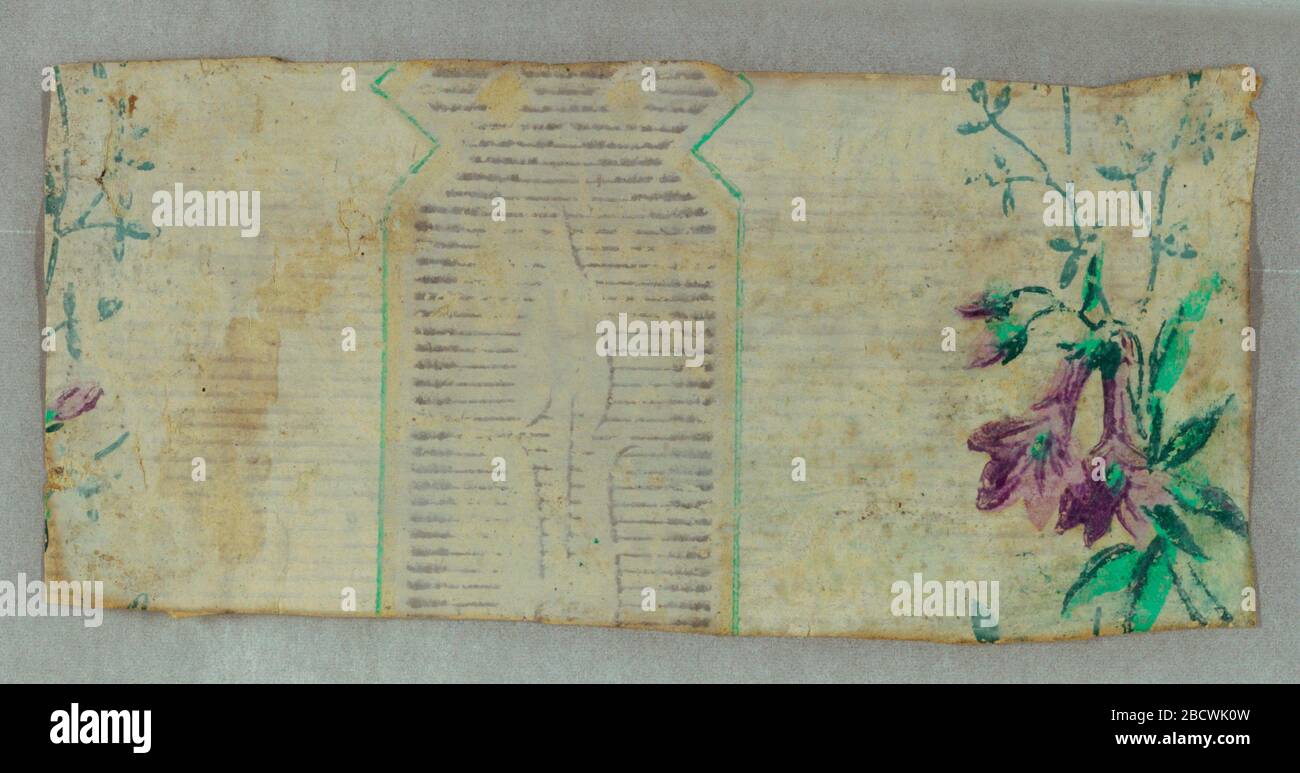 Fragment de flanc. Recherche sur le motif à rayures ProgressFloral. Paire de petites fleurs violettes sur une vigne vert vif. Les rayures florales sont séparées par une forme rectangulaire, remplie de lignes horizontales et d'un motif. Imprimé en violet, vert, gris et bleu sur fond blanc. Fragment de flanc Banque D'Images