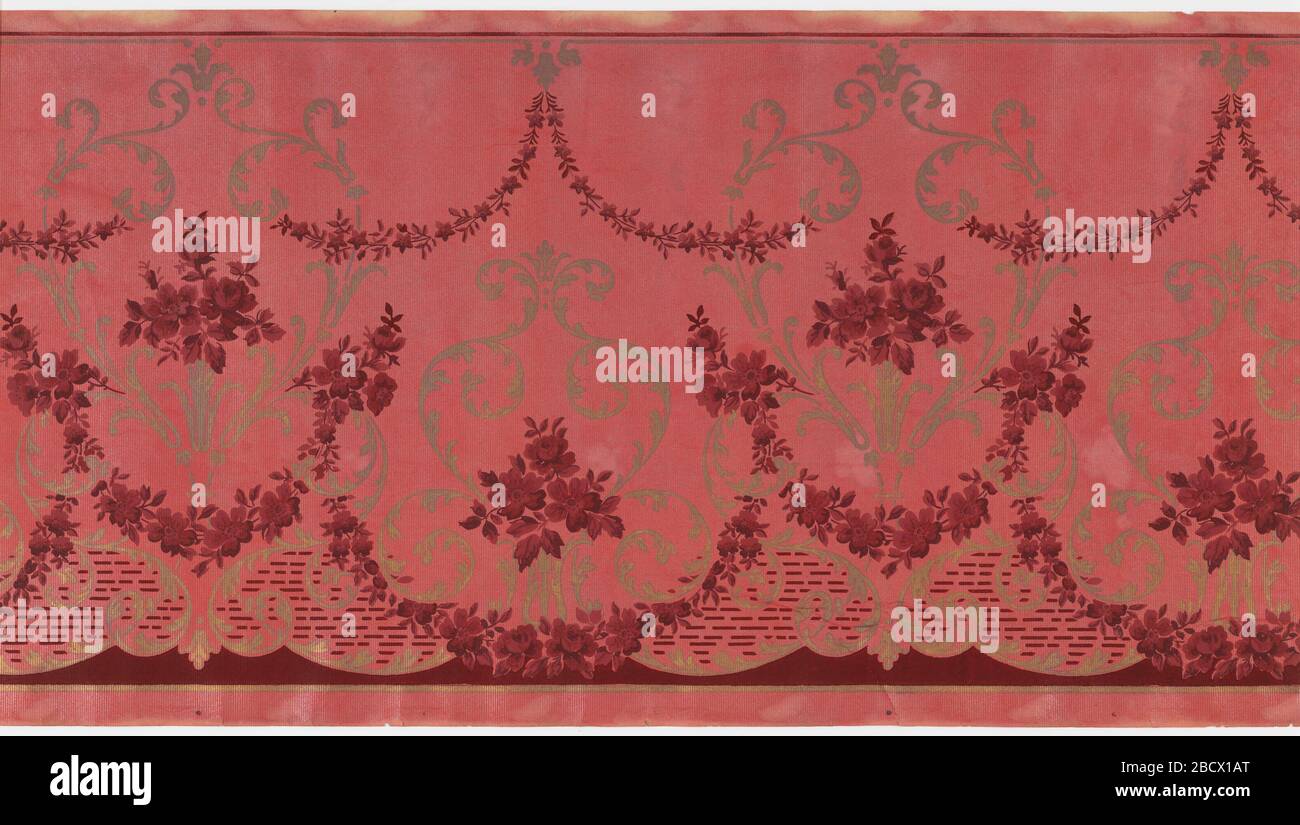 Frise. Recherche en progression Alternant des médaillons foliaires de grande et moyenne taille avec des insets de bouquet floraux reliés par des cylanges fleuris et foliants. Le swag est suspendu des rouleaux supérieurs avec les pendentifs. Frise Banque D'Images