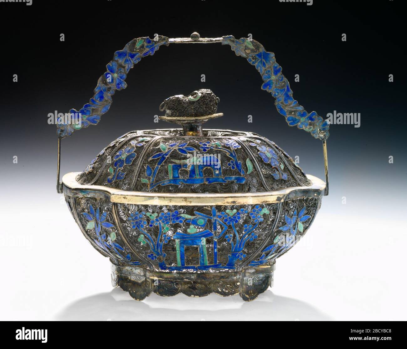 Panier en filigrane chinois. Banque D'Images