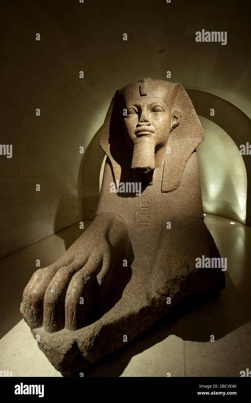 Grand Sphinx de Tanis d'Egypte, Musée du Louvre, Paris, France Banque D'Images