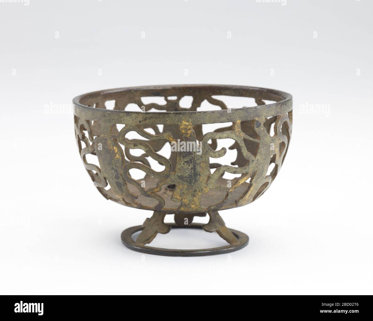 ; Chine ; 1368-1644 ; Bronze ; H x l : 7,8 x 11,6 cm (3 1/16 x 4 9/16 po) ; Cadeau du porte-gobelet Charles Lang Banque D'Images