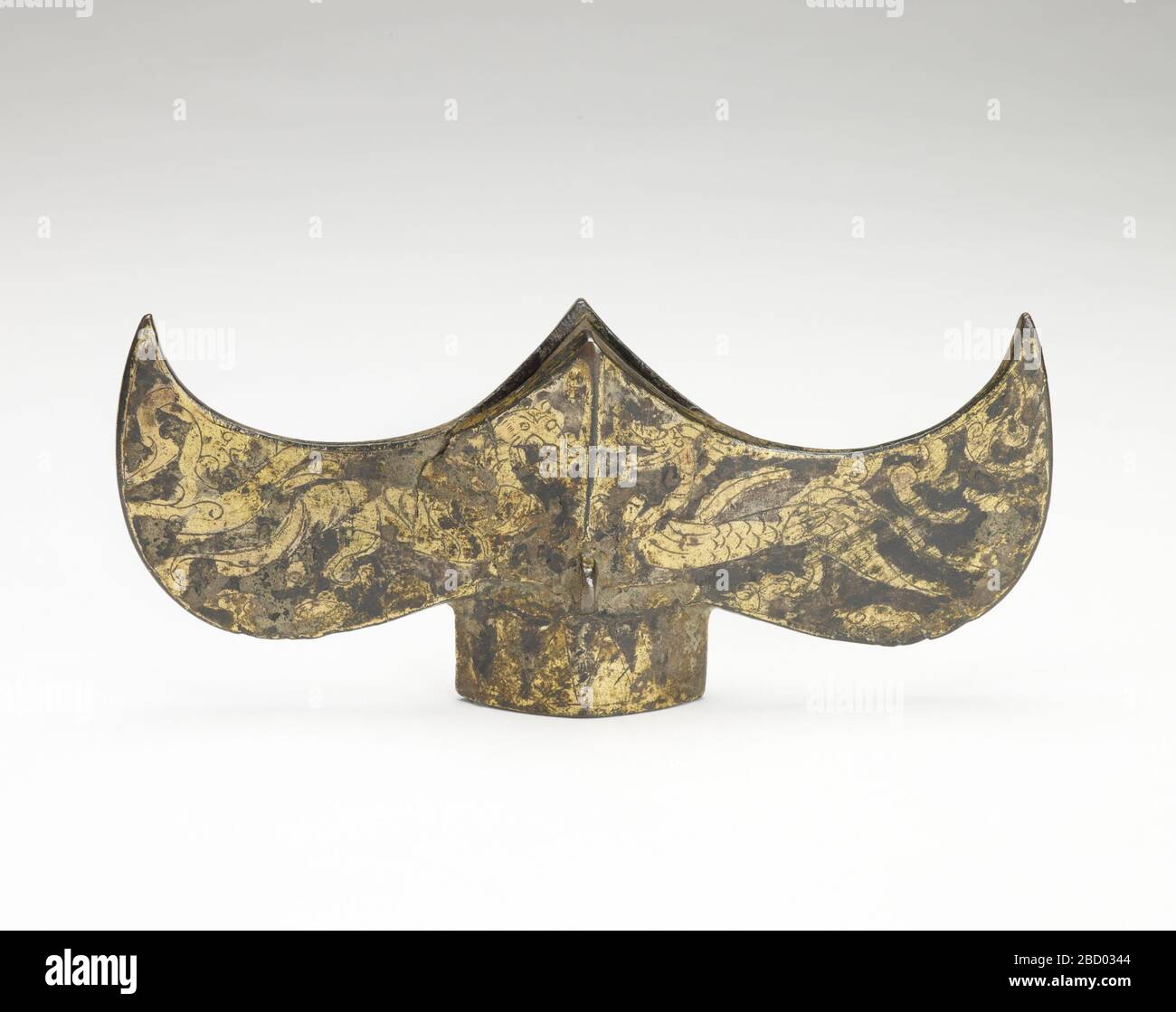 Protège-oreilles avec motif tigre de dragon et oiseaux. Abel William Bahr (1877-1959) (C.L. F1913.90 Banque D'Images