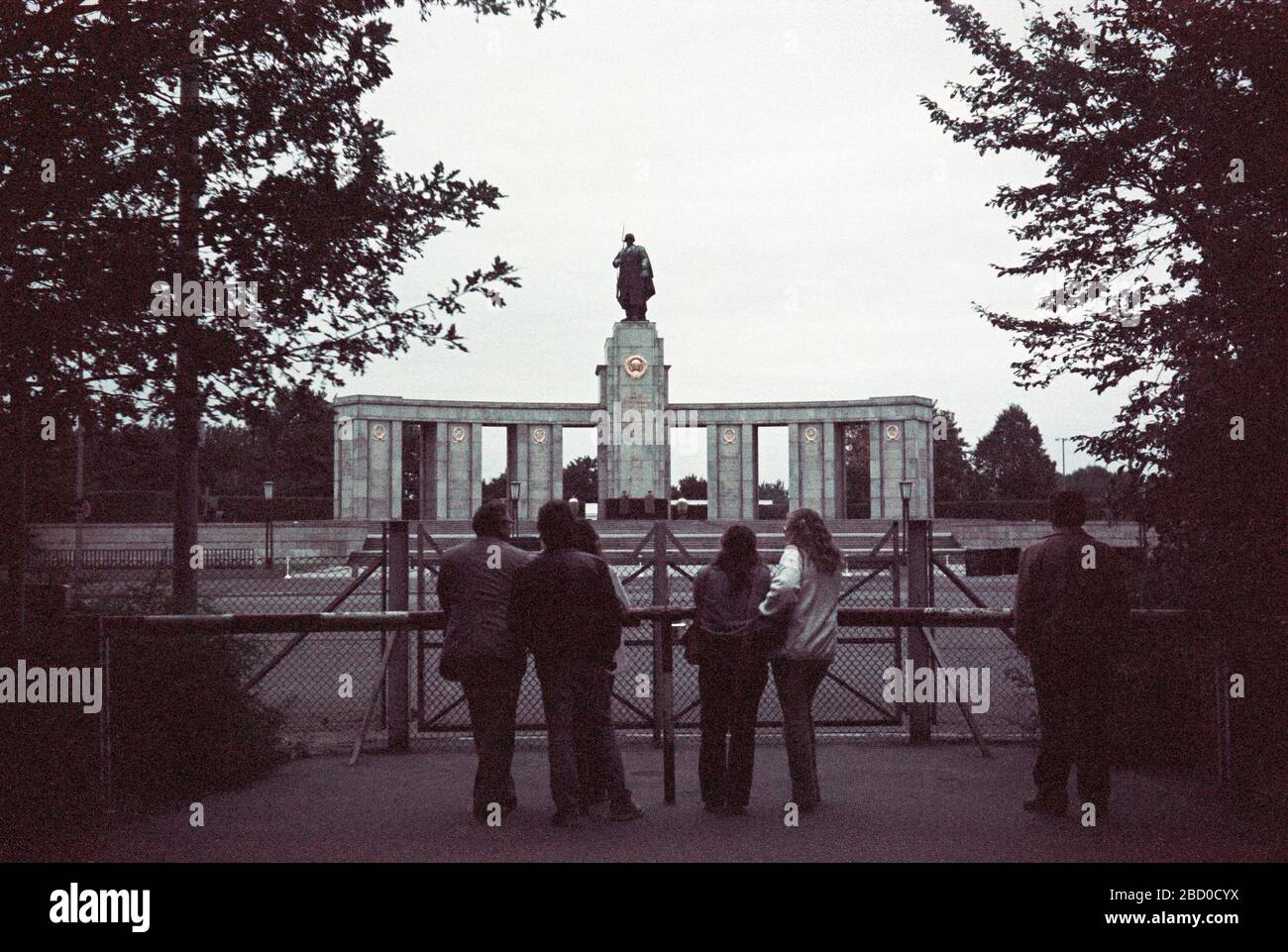 Le Mémorial de la guerre soviétique à Berlin Tiergarten, octobre 1980, Berlin Ouest, Allemagne de l'Ouest Banque D'Images