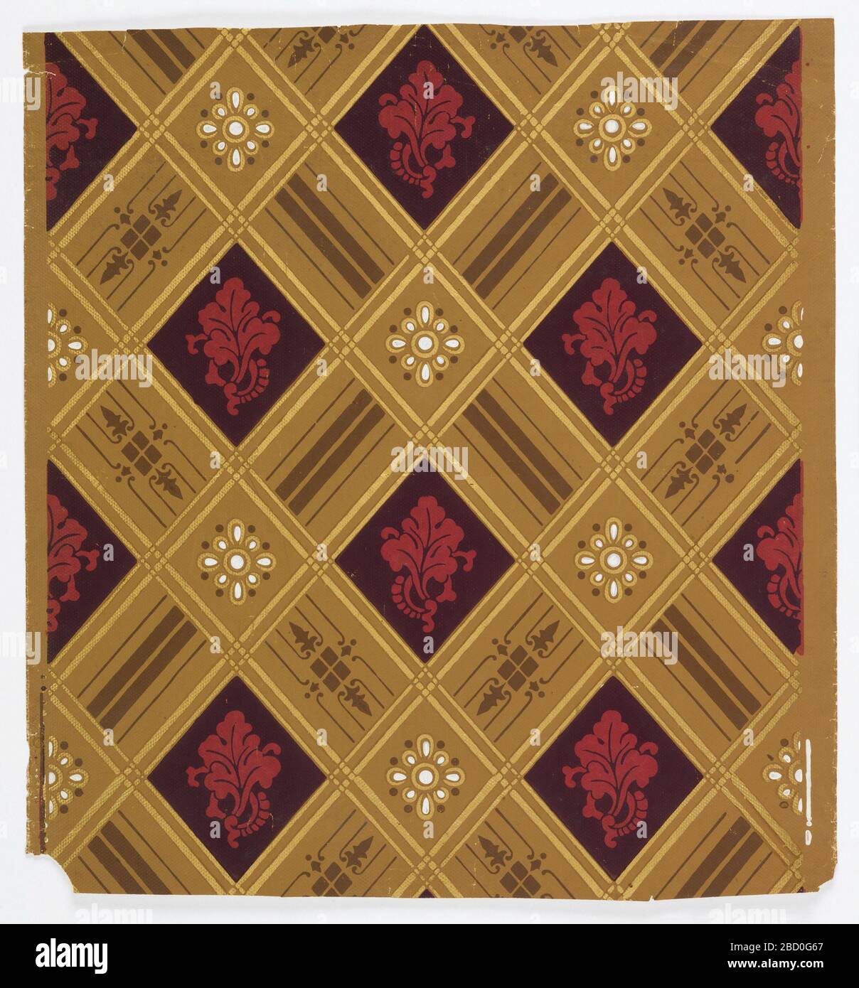 Flanc. Recherche dans le sol brun à motifs Progresson, cadres en treillis d'or métallique diagonal alternant la feuille de chou rouge stylisée stylisée sur un sol noir et or métallique et une fleur stylisée blanche brillante. Flanc Banque D'Images