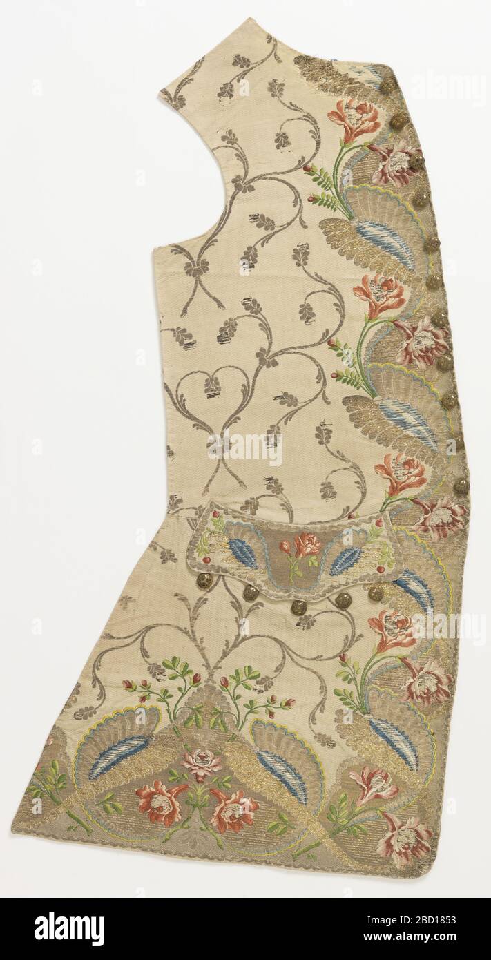 Gilet de costume sur le devant. Les côtés gauche et droit du gilet de costume d'un homme. Grands rouleaux métalliques et fleurs en soie polychrome sur un sol ivoire texturé. Brocart en 13 couleurs de soie et 6 fils métalliques. Gilet de costume sur le devant Banque D'Images