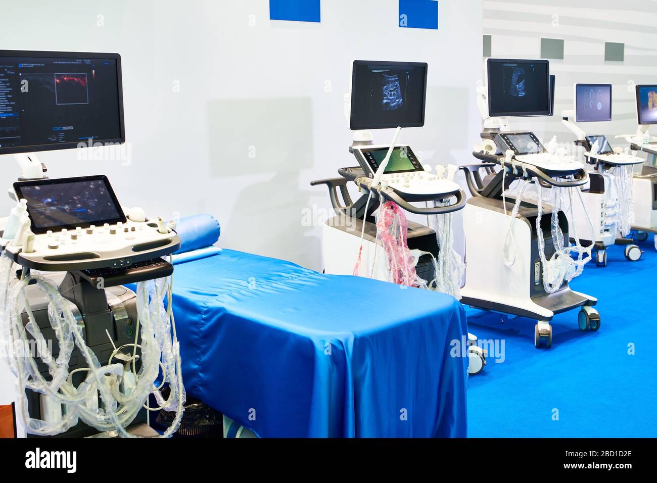 Dispositifs médicaux pour l'examen échographique en exposition Banque D'Images