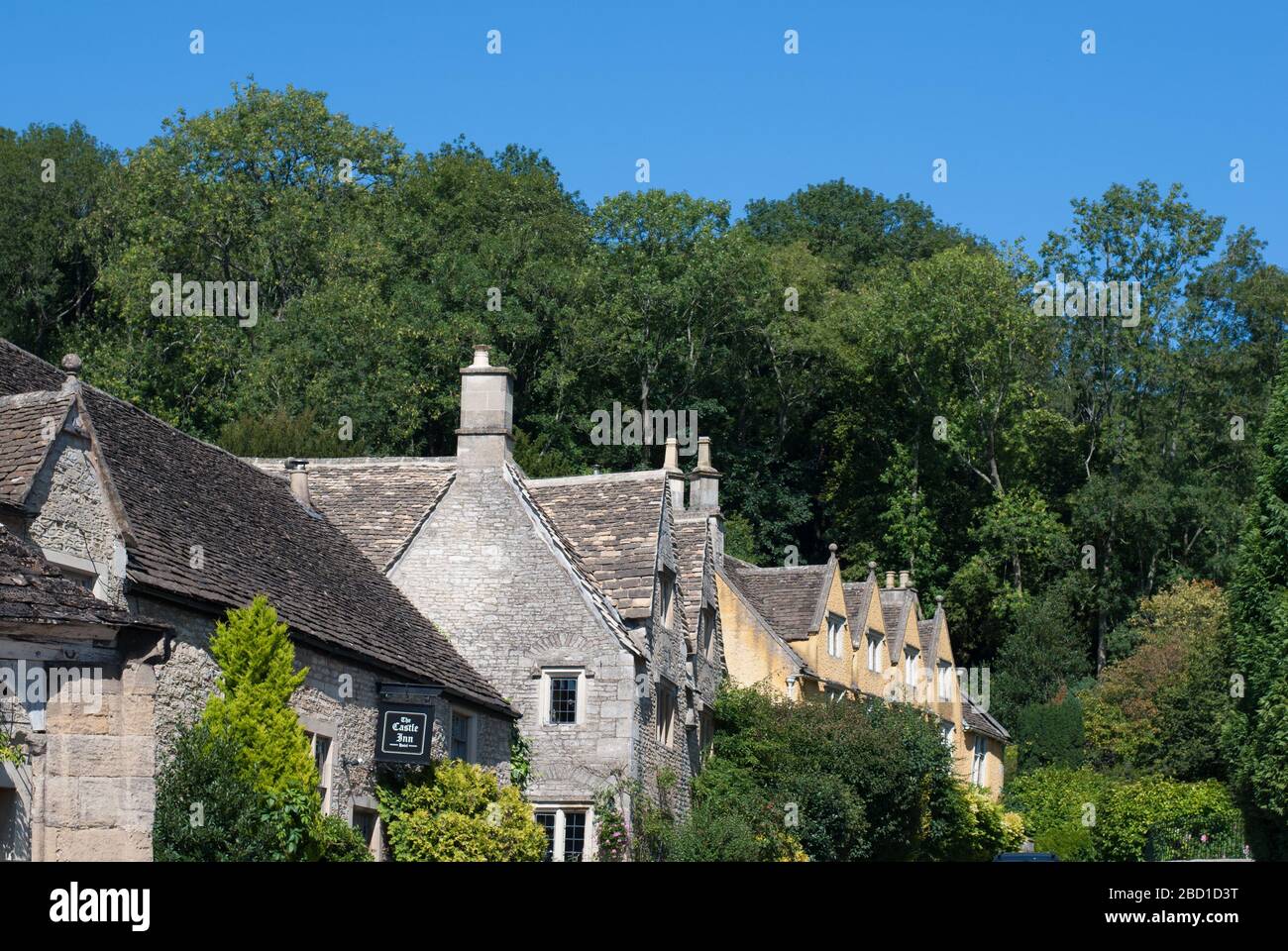 Village de modèles anglais traditionnel Cotswolds, Bourton-on-the-Water, Cheltenham, Gloucestershire, GL54 2 AF Banque D'Images