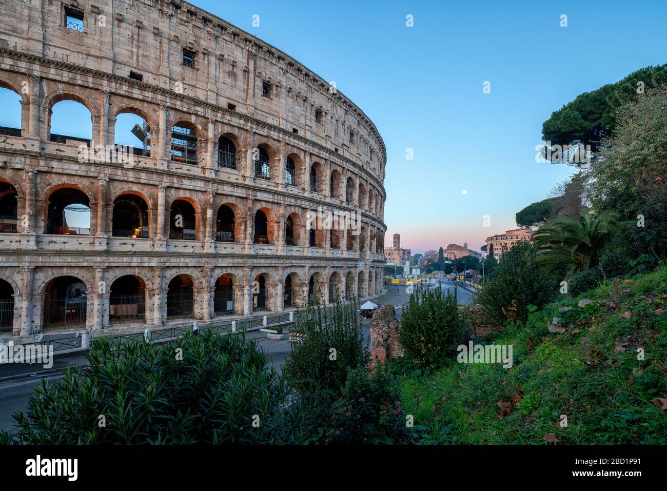 Colisée au lever du soleil, site classé au patrimoine mondial de l'UNESCO, Rome, Lazio, Italie, Europe Banque D'Images