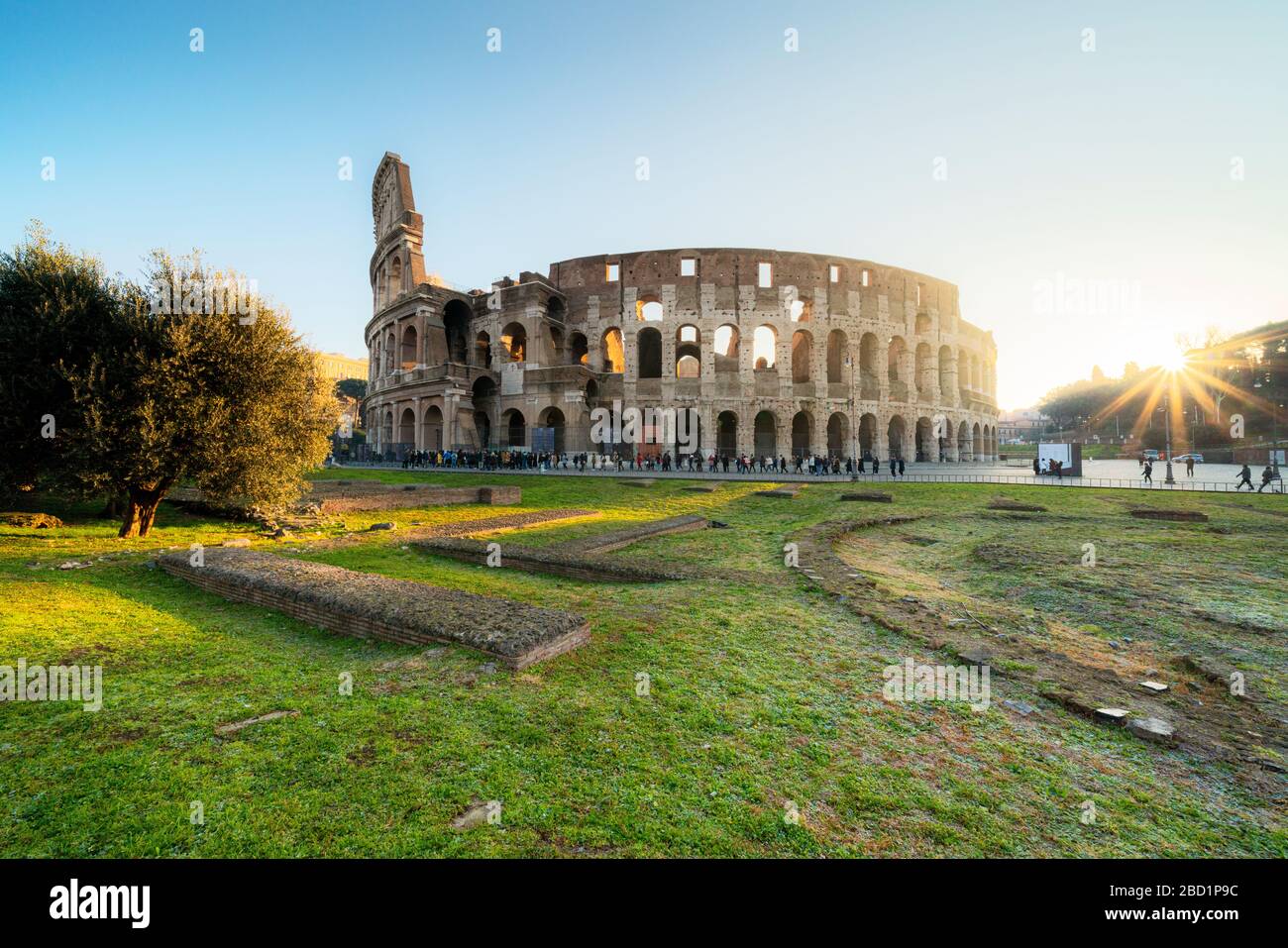 Colisée au lever du soleil, site classé au patrimoine mondial de l'UNESCO, Rome, Lazio, Italie, Europe Banque D'Images