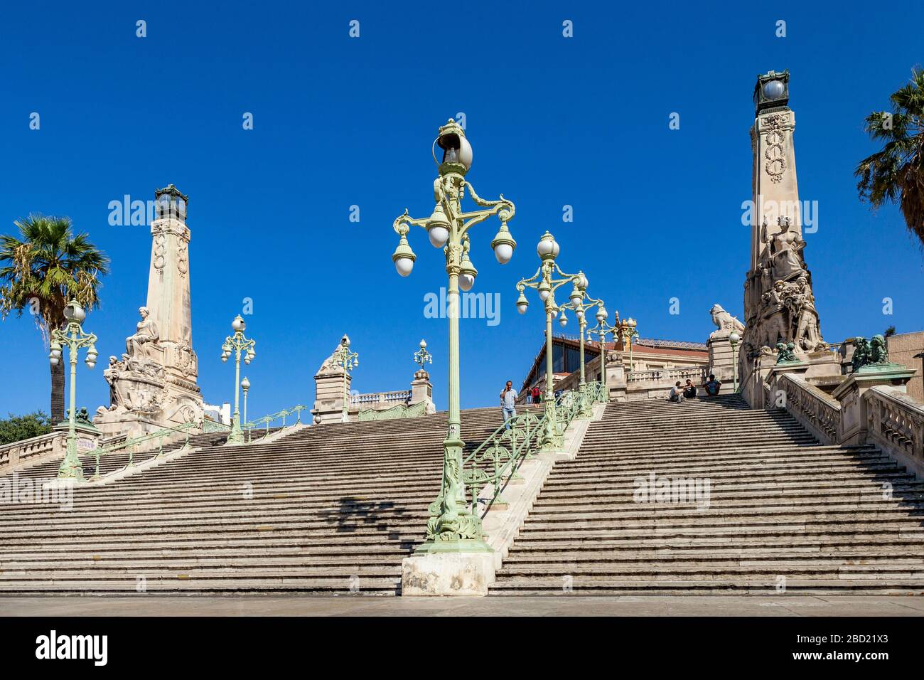 Grand escalier de la gare Saint-Charles à Marseille, France Banque D'Images